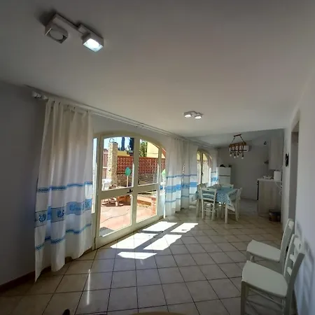 Casa Sirene * Флумини-ди-Кварту